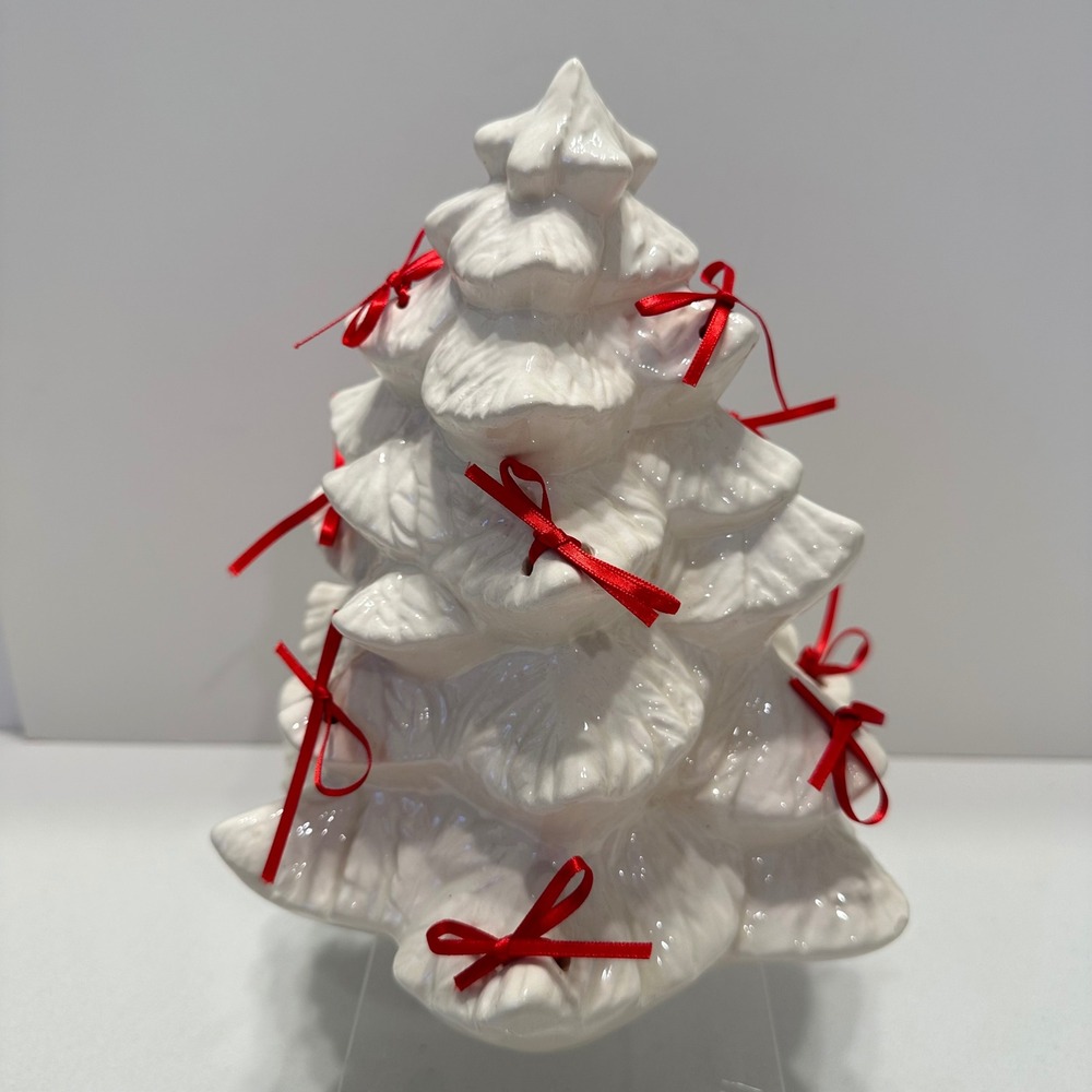 Vintage Jam Sacramento California White Ceramic Christmas Tree with Red Ribbons‎ - Picture 7 of 12